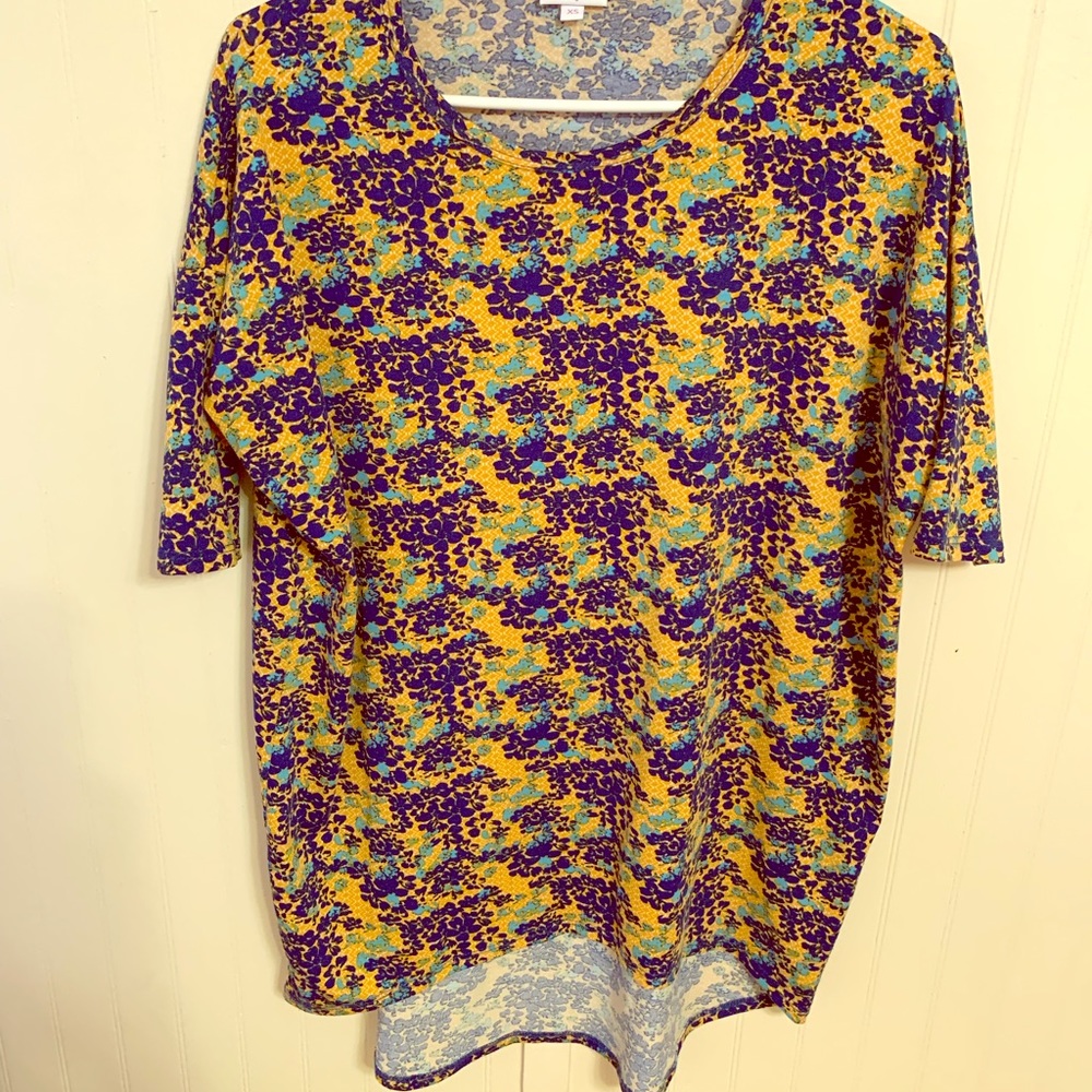 Women’s Lularoe Irma Tunic Top